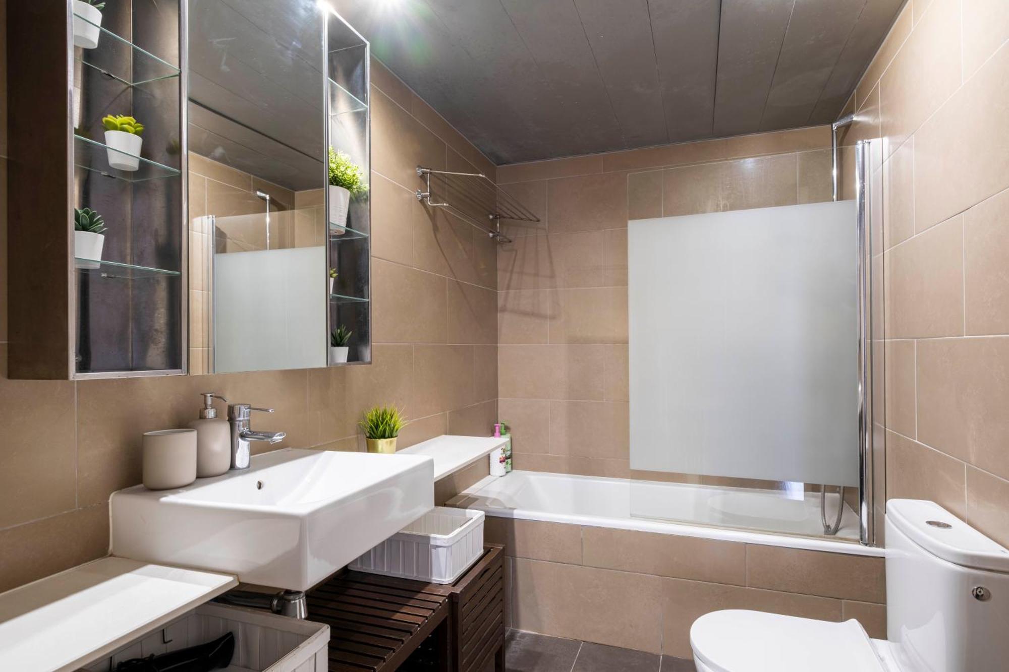 Duplex Fira Bcn And 15' From Bcn Center With Pool Appartement